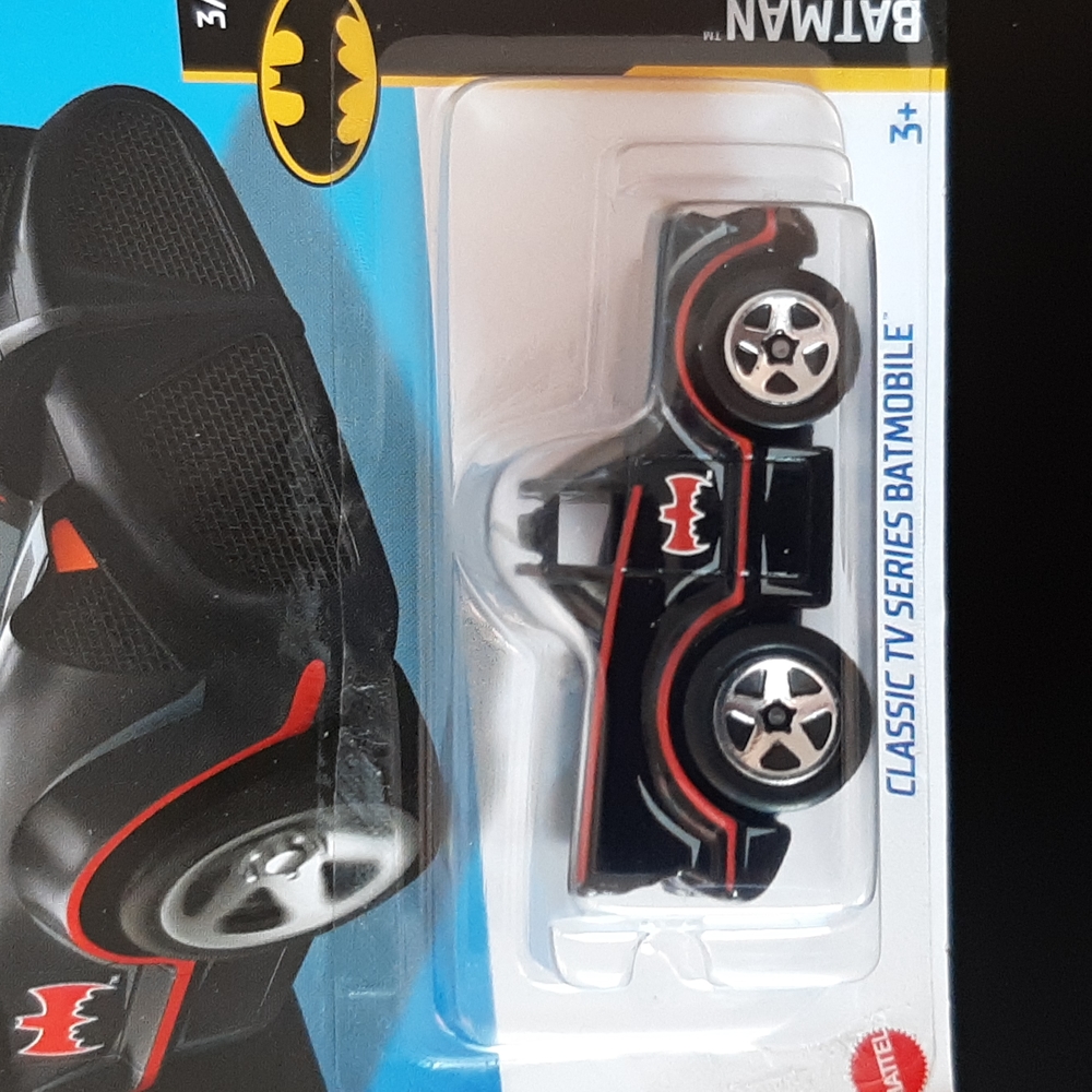 2022 Hot Wheels Batmobile Batman Collection Diecast Car Classic TV Series - Picture 2 of 10